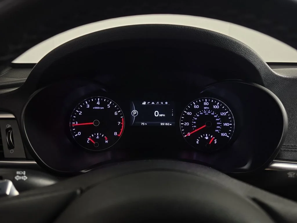 Used 2018 Horizon Blue Kia SX image 16