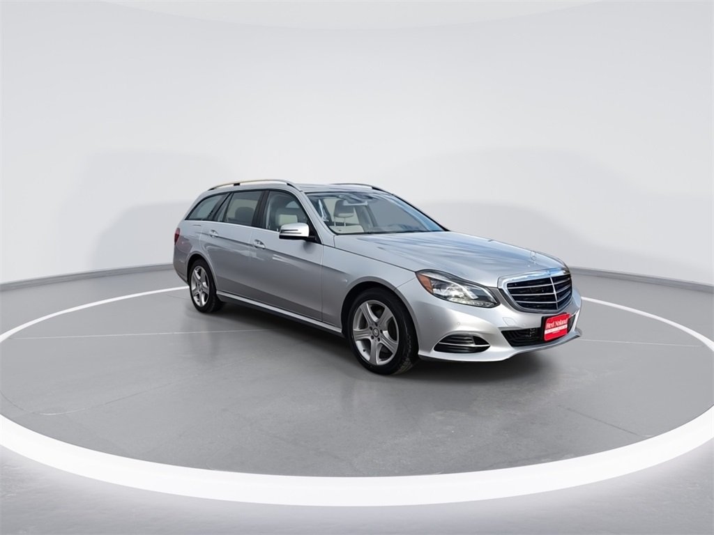 2014 Mercedes Benz E 350 4MATIC Wagon photo 2