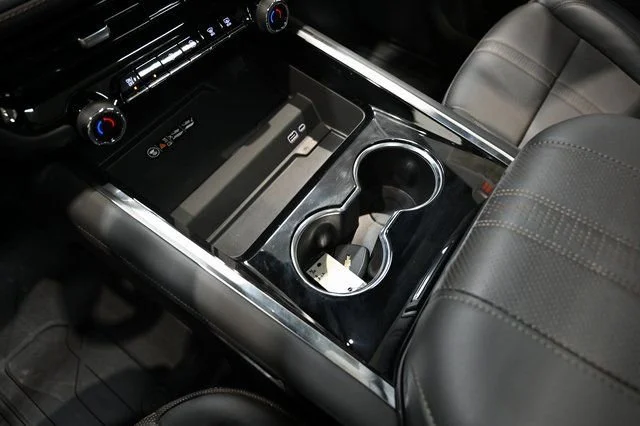 2026 Chevrolet Suburban High Country - Photo 22