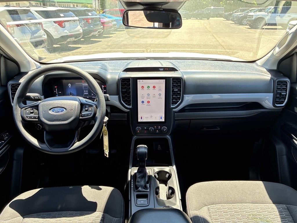 Used 2025 White Ford XL image 15