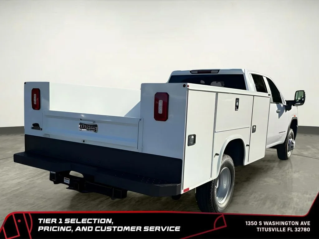 New 2026 Summit White GMC Pro image 9