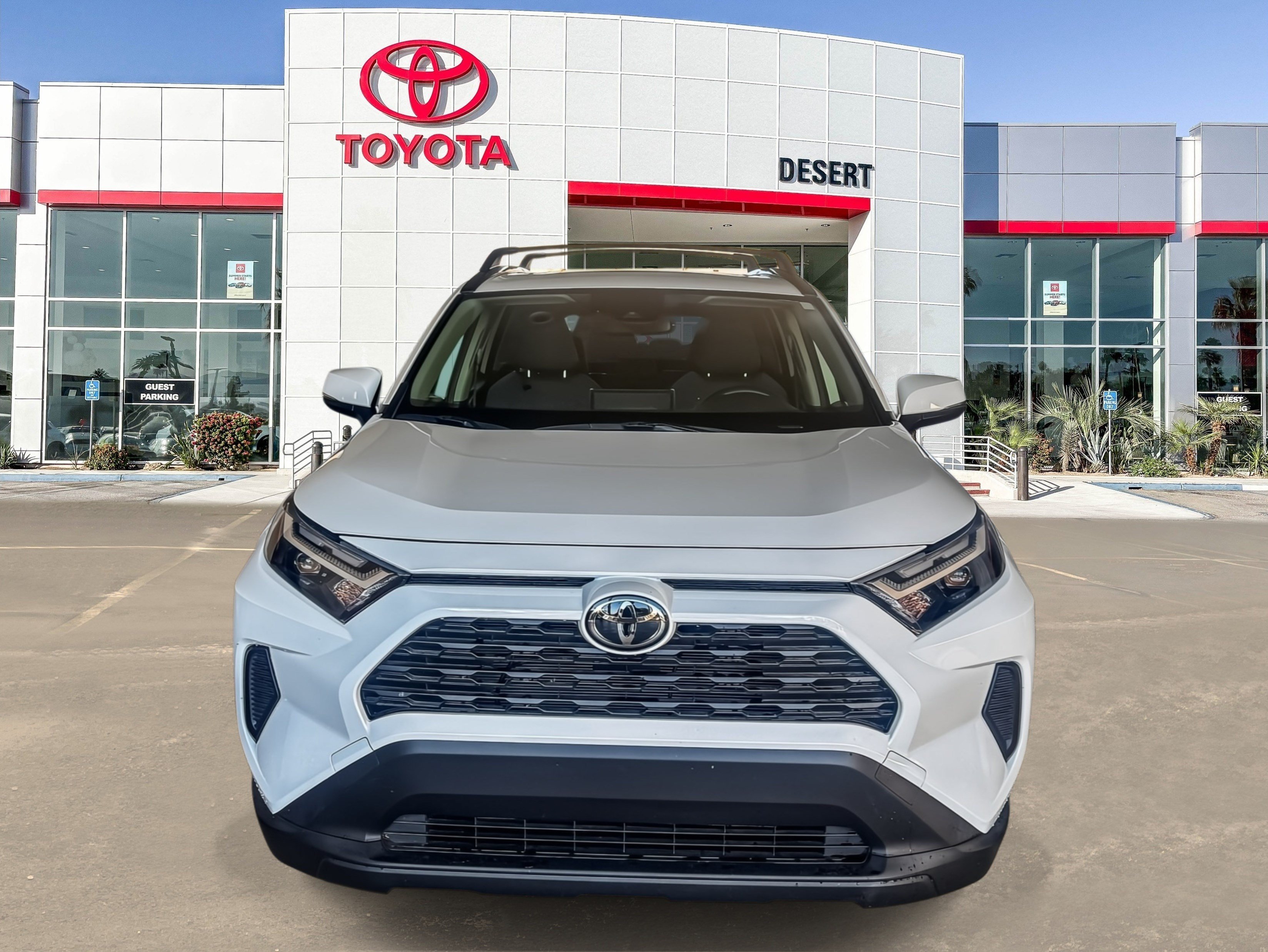 Used 2025 Ice Cap Toyota Hybrid XLE image 2