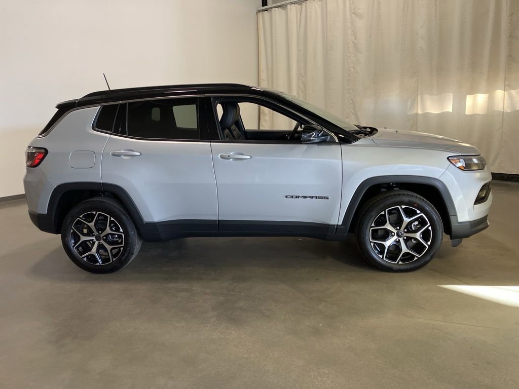 New 2026 Silver Zynith Metallic Clearcoat Jeep Limited image 17