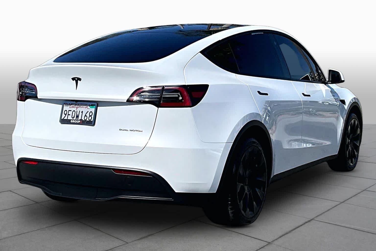 Used 2023 Midnight Silver Metallic Tesla Long Range image 12