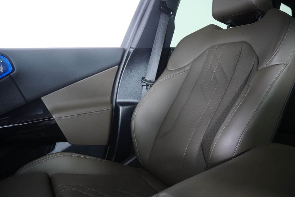 Certified Used 2026 Gray Metallic BMW M50 xDrive image 24