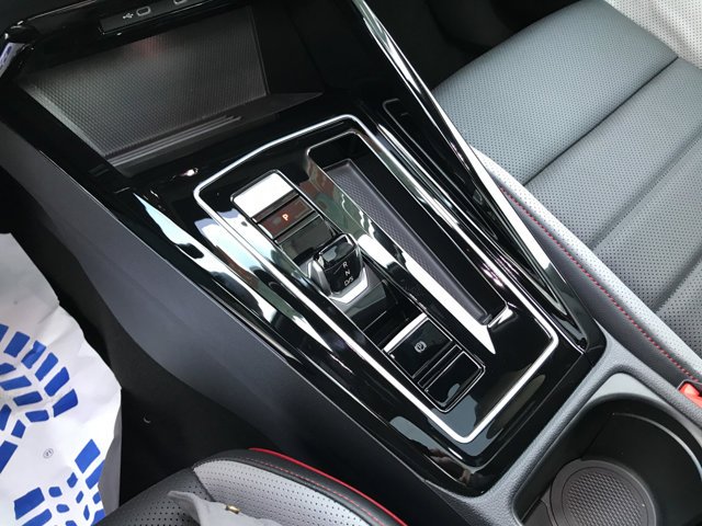 New 2026 Alpine Silver Metallic Volkswagen Autobahn image 18