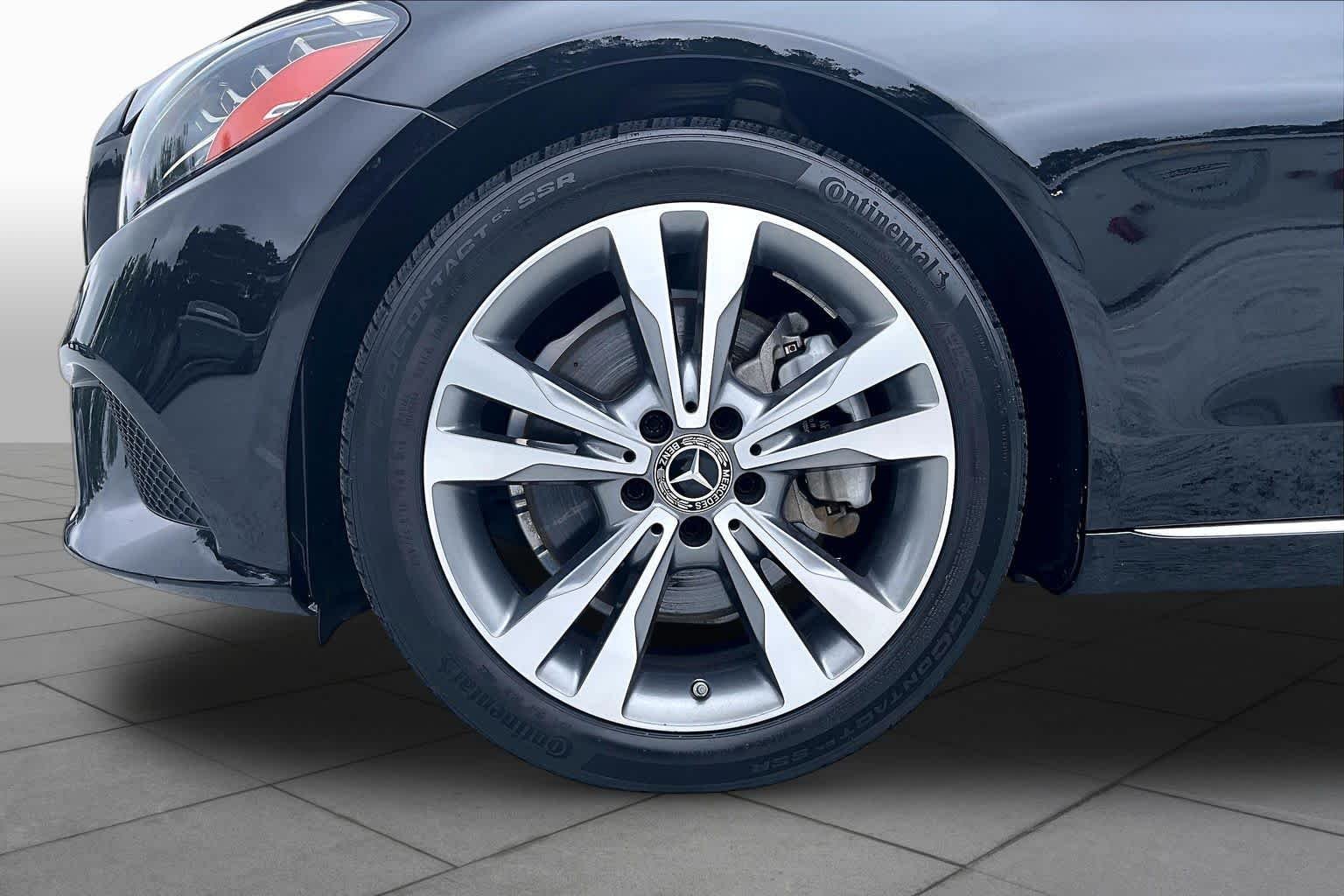 Used 2021 Obsidian Black Metallic Mercedes-Benz C 300 image 10