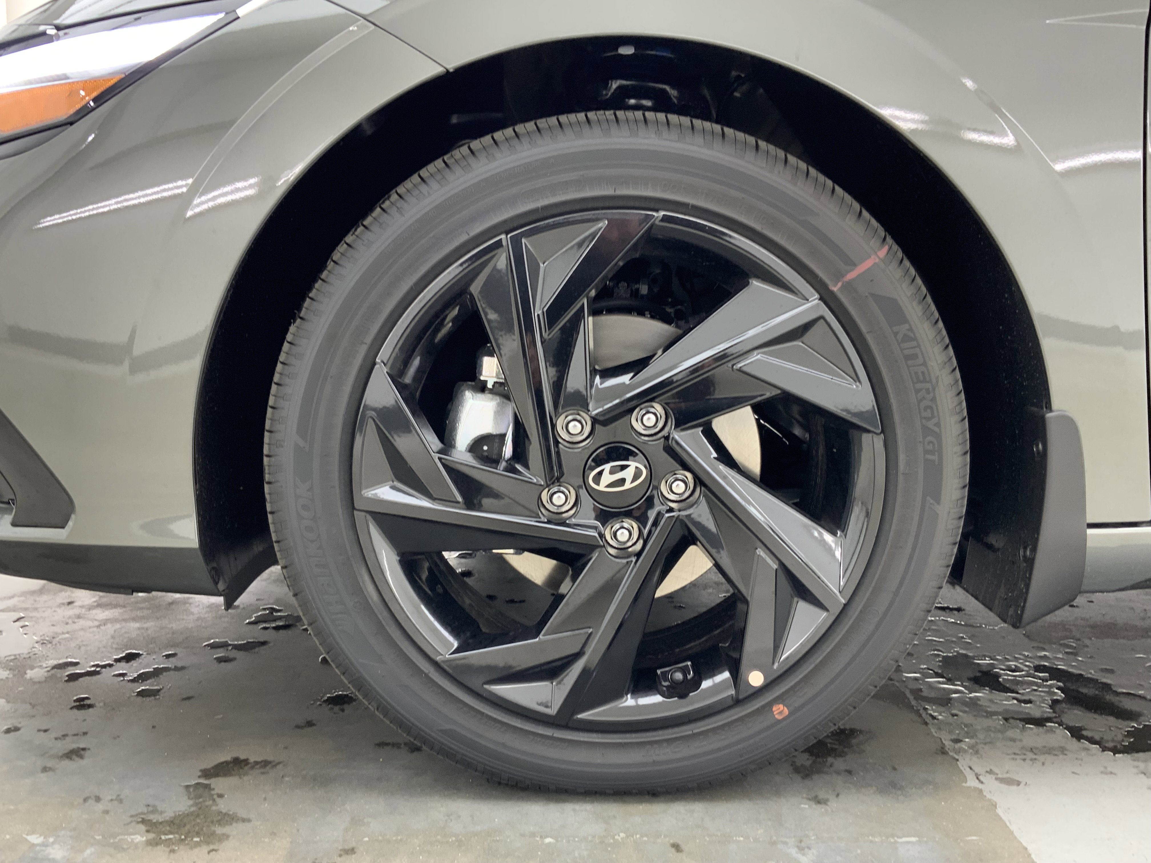 New 2026 Amazon Gray Hyundai SEL Sport Premium image 5