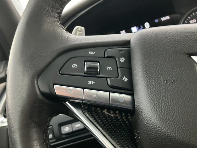 Certified Used 2023 CRYSTAL WHITE TRICOAT Cadillac AWD Sport image 14