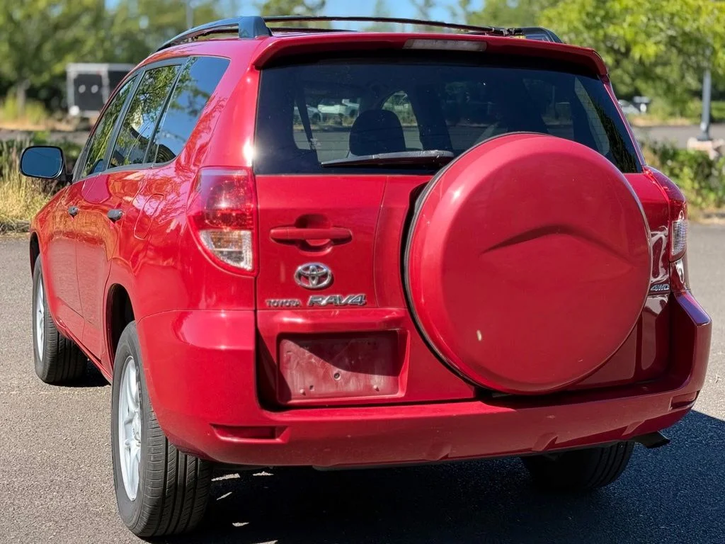 Used 2007  Toyota Base image 3