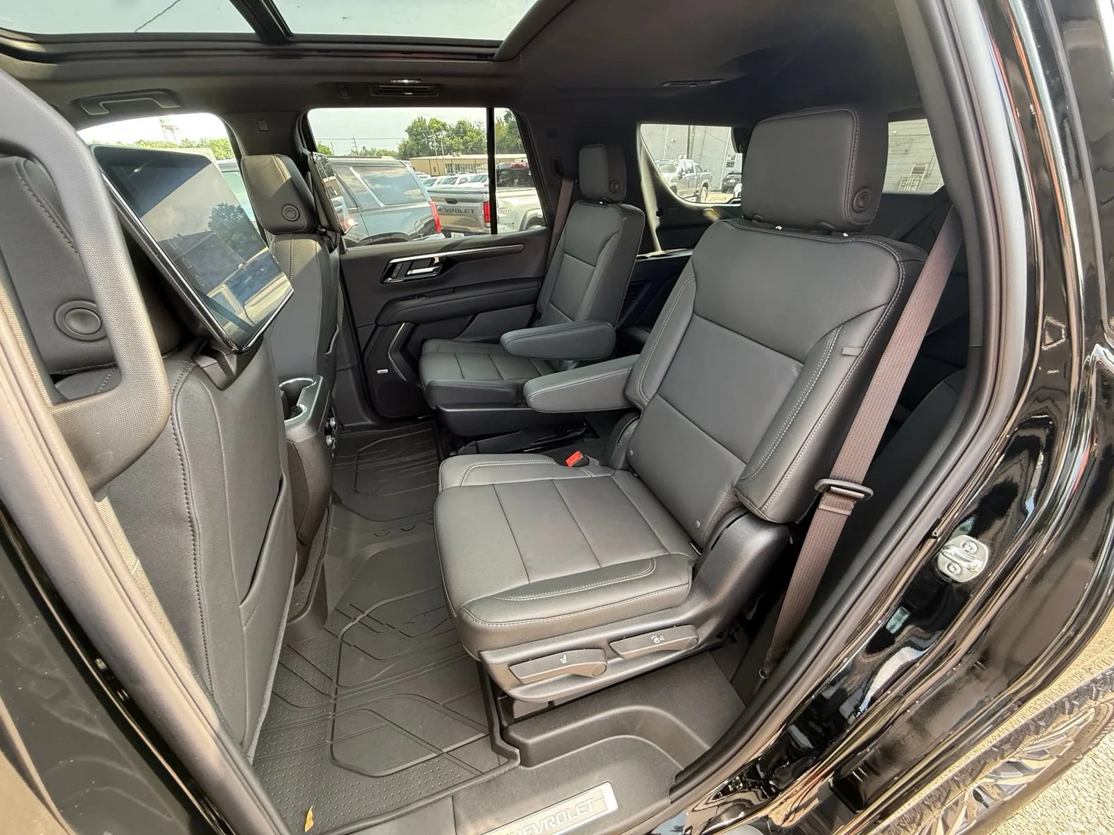 2026 Chevrolet Tahoe Z71 - Photo 30