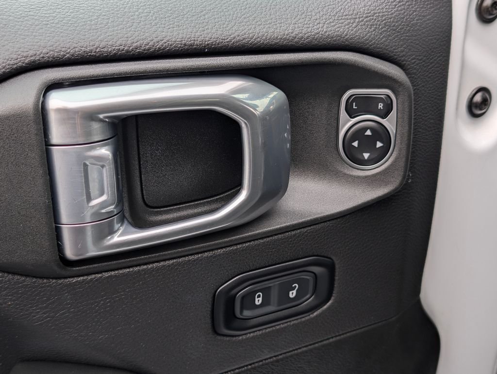 2024 Jeep Wrangler 4-Door Sahara - Photo 18