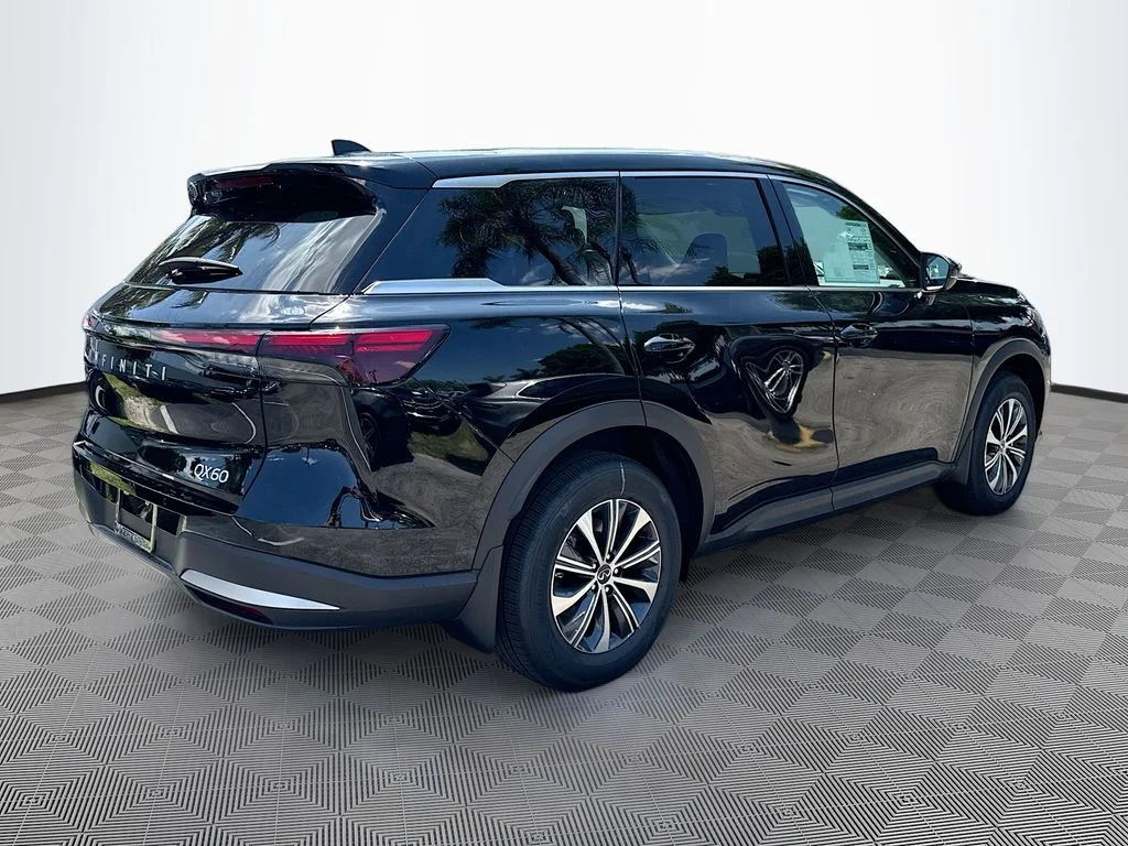 Used 2027 Black INFINITI PURE image 6