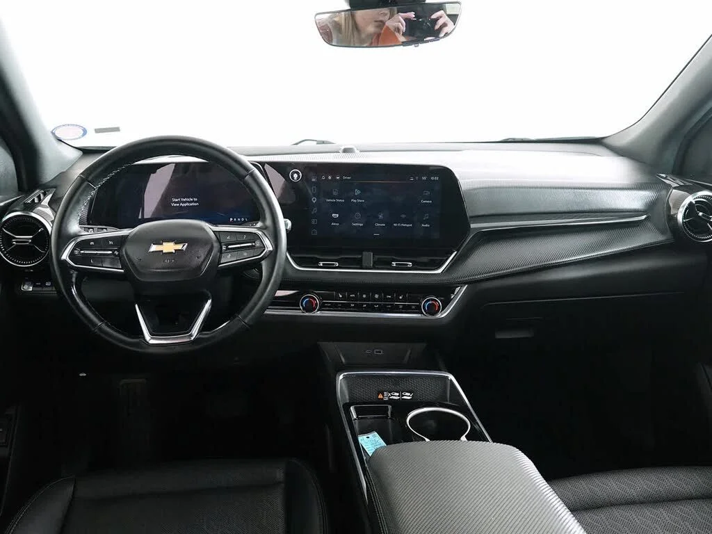 Used 2025 Gray Chevrolet LT image 2