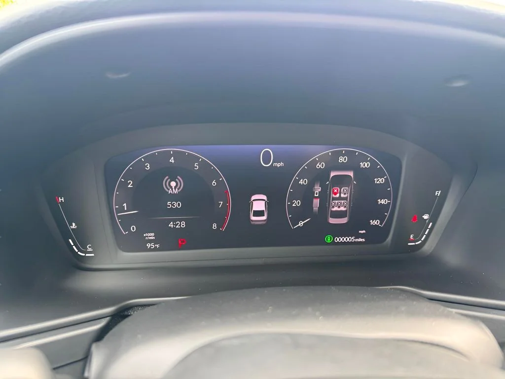 Used 2025 Platinum White Pearl Honda SE image 16
