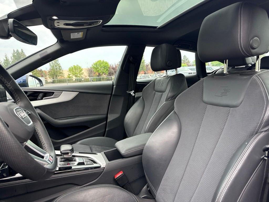 Used 2022 Navarra Blue Metallic Audi Prestige One-Owner image 8
