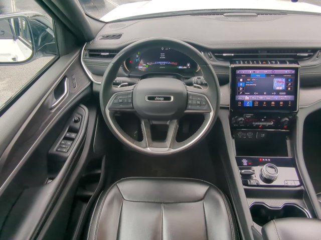 Used 2024 White Jeep 4xe image 19
