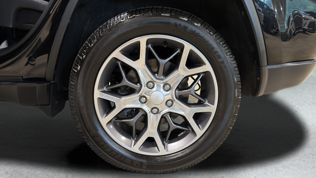 Used 2020 Black Jeep Limited image 21