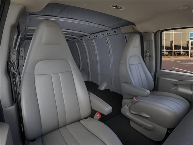 2025 Chevrolet Express Cargo Work Van - Photo 16