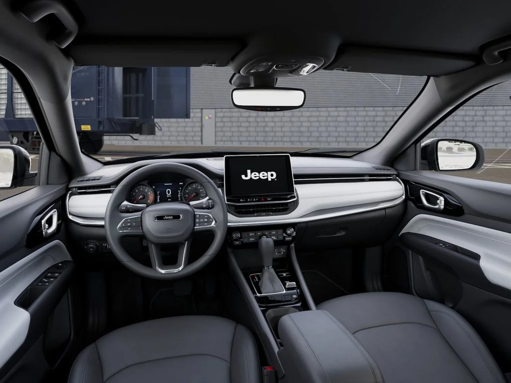 New 2026 Diamond Black Crystal Pearl-Coat Exterior Paint Jeep Limited image 14