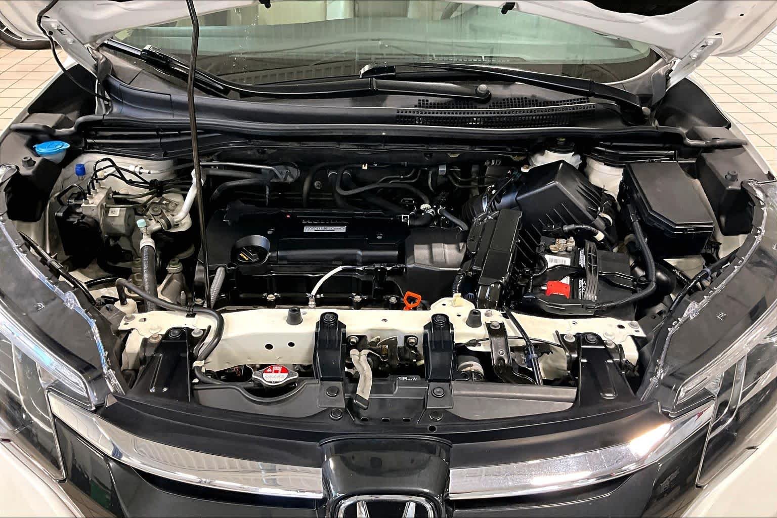 Used 2016 Alabaster Silver Metallic Honda Touring image 29