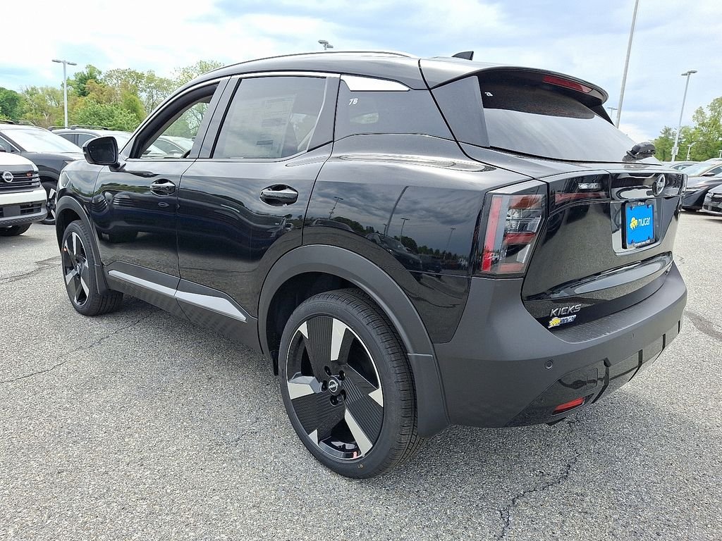 New 2026 Super Black Nissan SR image 3
