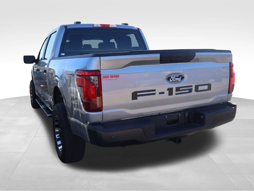 Used 2024 Silver Metallic Ford XL image 17