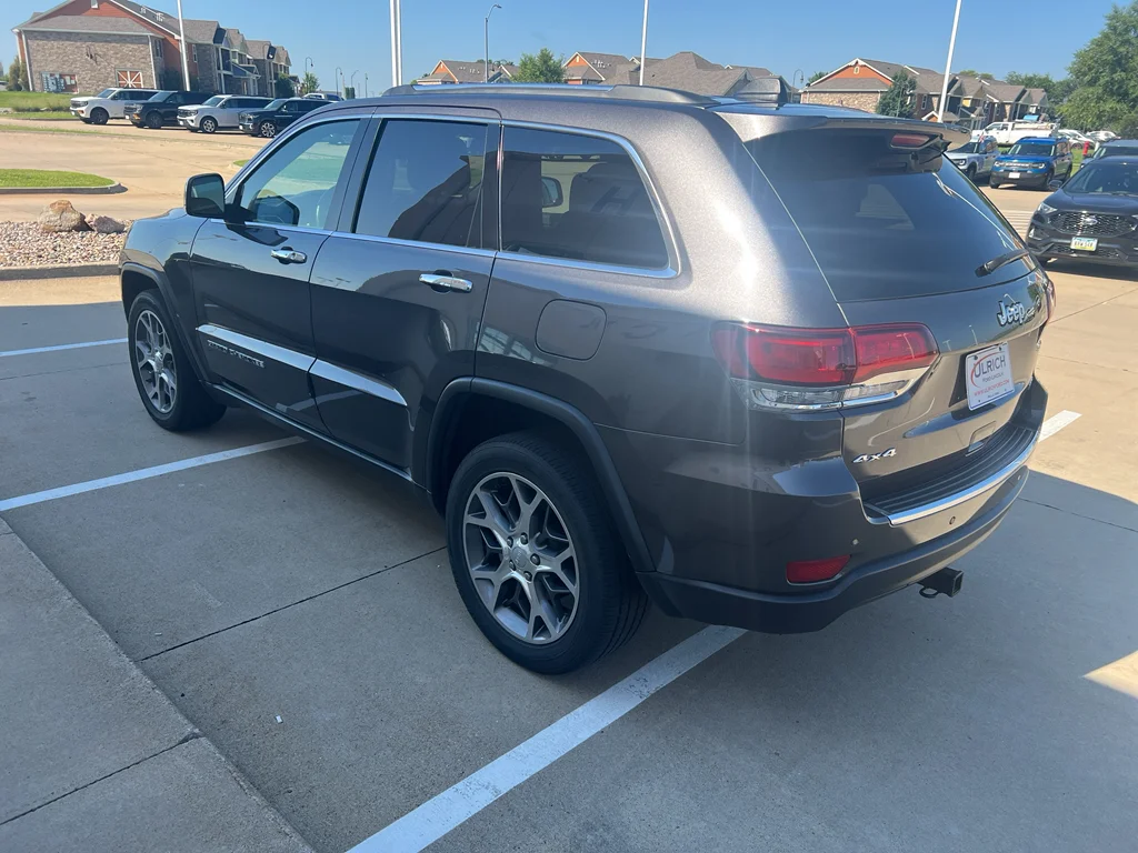 Used 2021 Granite Crystal Clearcoat Metallic Jeep Limited image 6