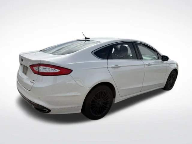 Used 2016 White Ford SE image 8