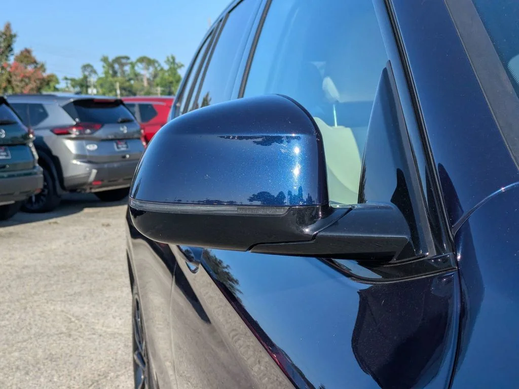 Used 2023 Blue BMW sDrive30i image 12