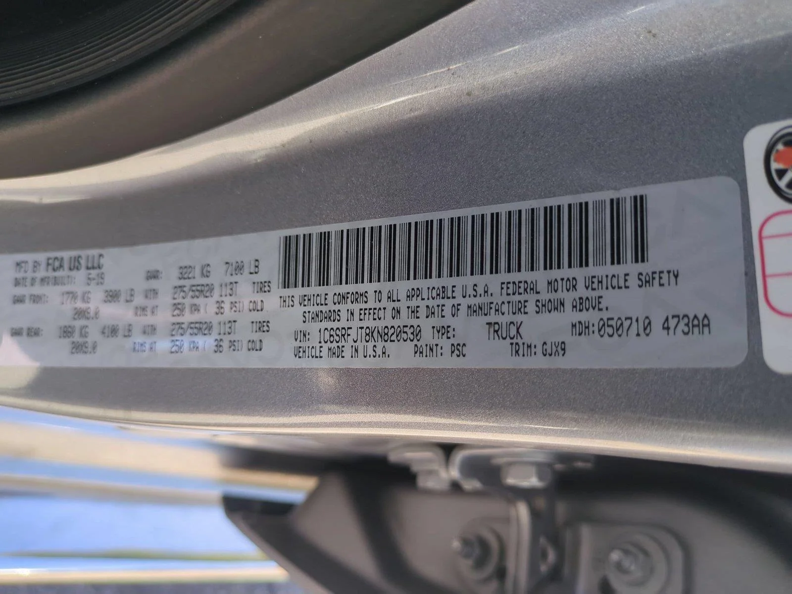 Used 2019 Billet Silver Metallic Clearcoat Ram Laramie image 40