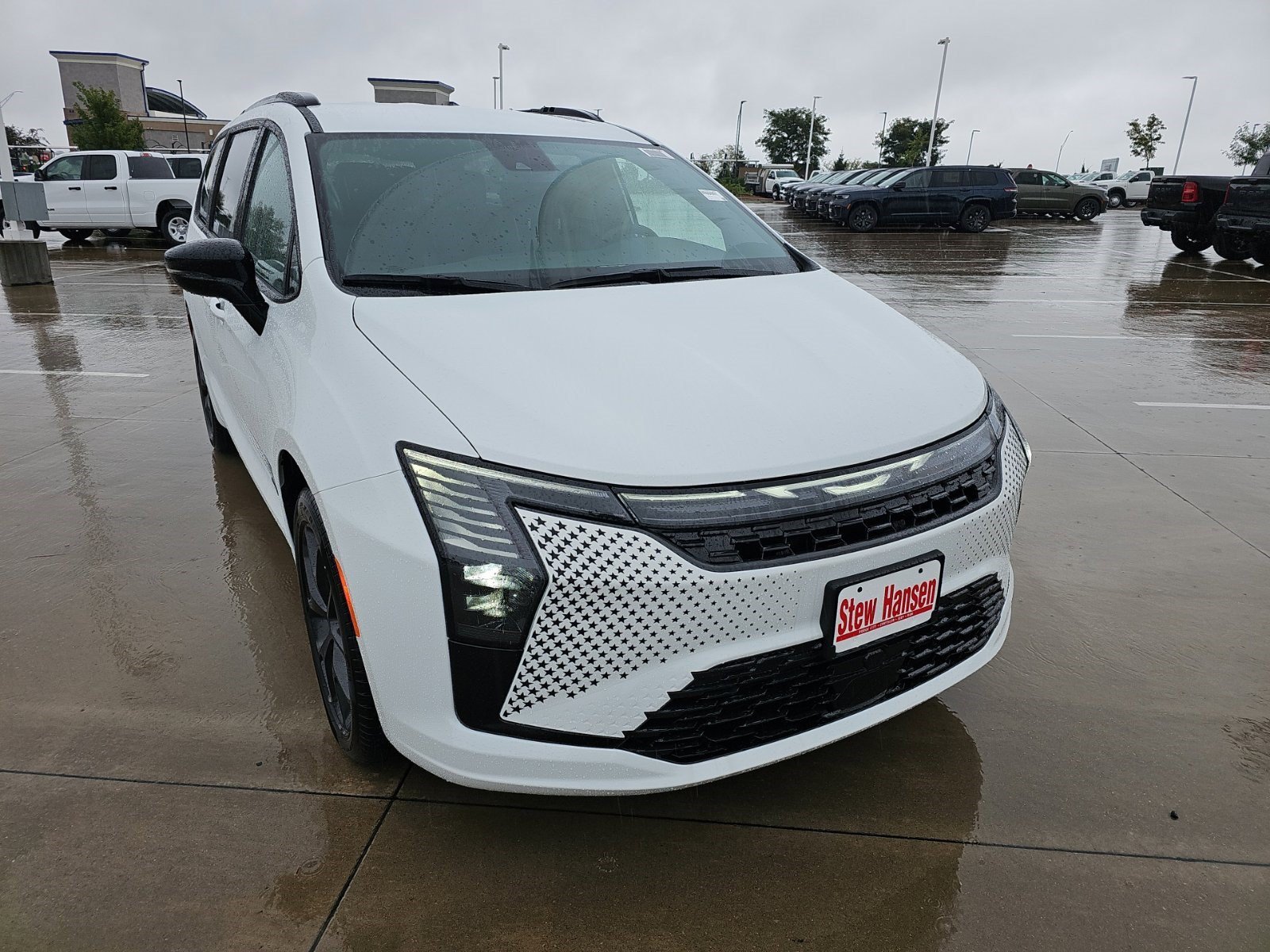 New 2027 Bright White Clearcoat Chrysler Select image 7
