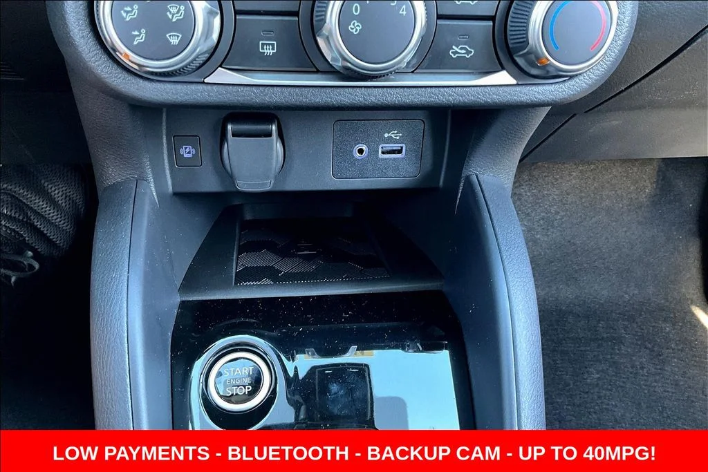 2025 Nissan Versa Sedan SV - Photo 22