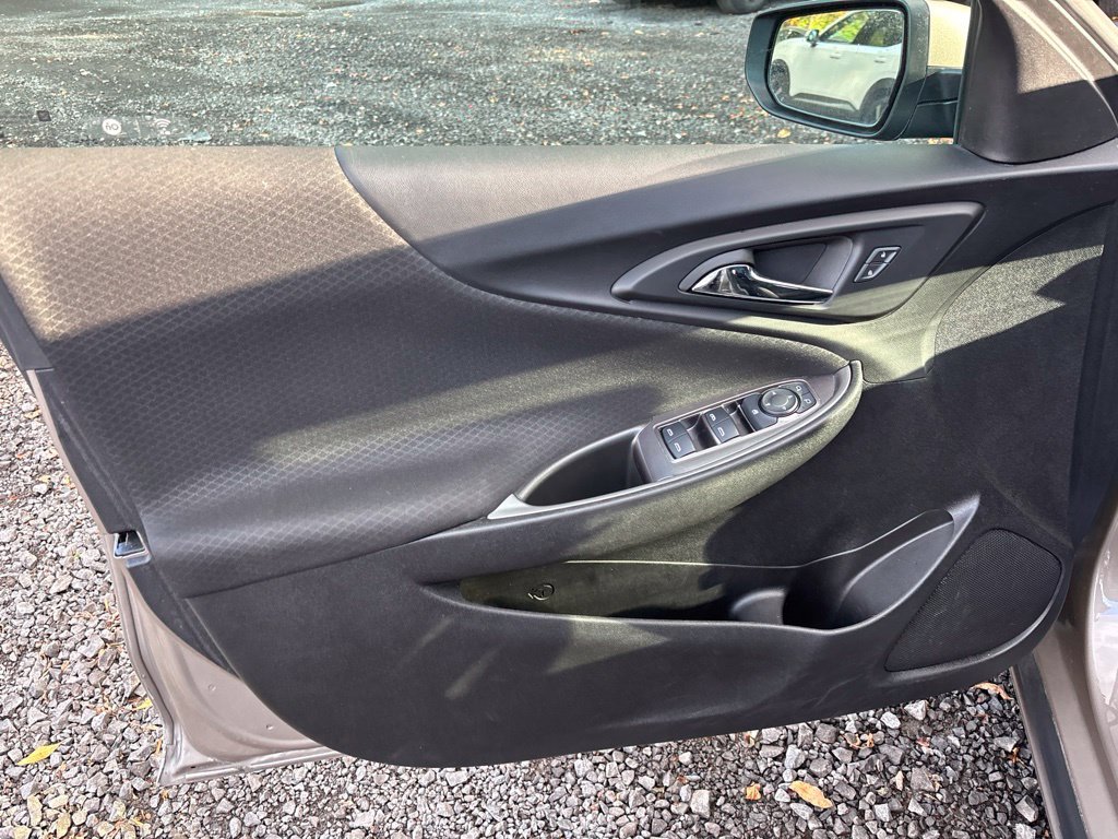 Used 2024 Gray Chevrolet LT image 17
