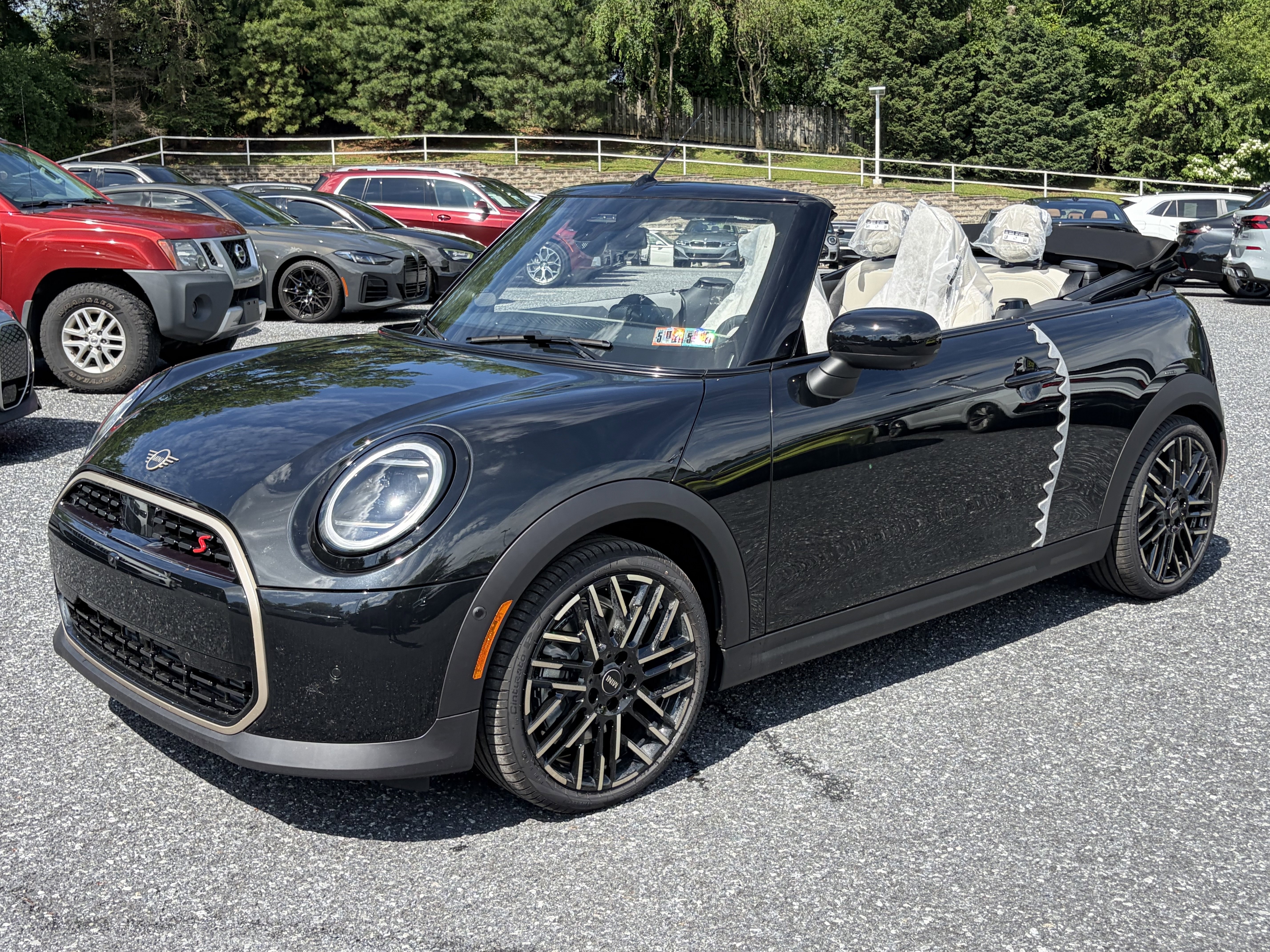 2026 MINI Convertible Cooper S's photo
