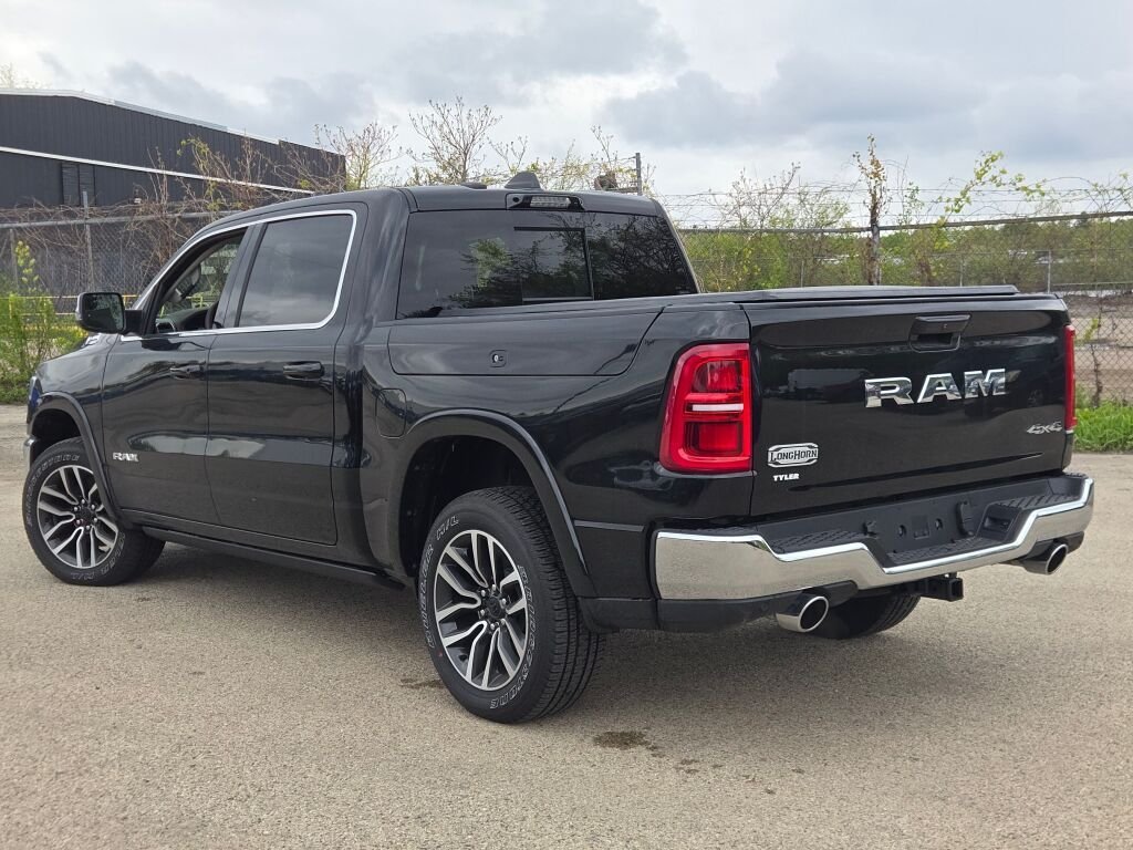 New 2026 Diamond Black Crystal Pearl-Coat Exterior Paint RAM Limited image 16