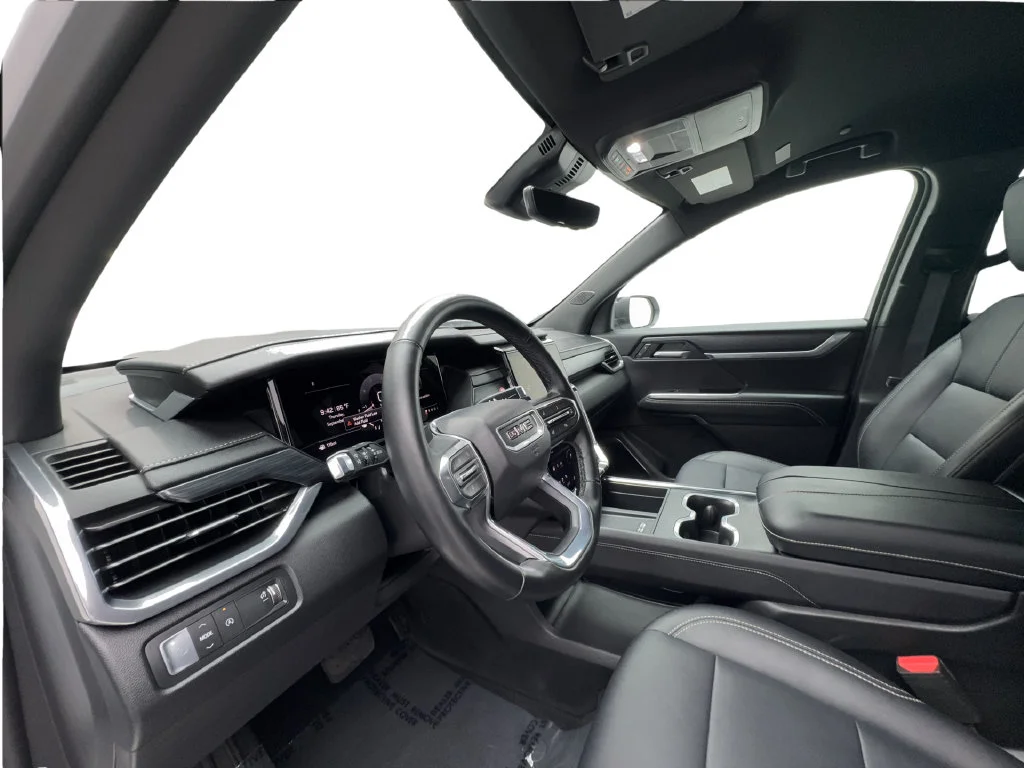 Used 2026 White GMC Elevation image 22