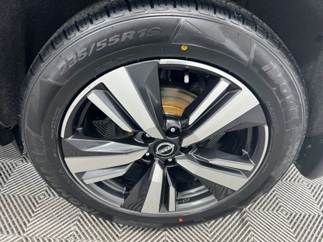 Used 2023 Boulder Gray Pearl Nissan Platinum image 10