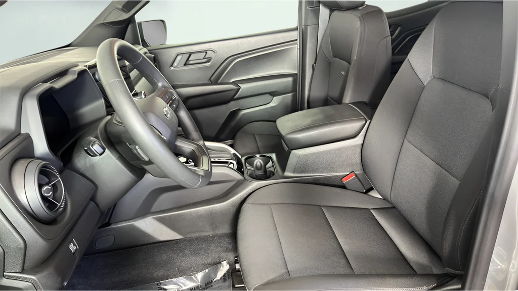 Used 2025 Gray Chevrolet Trail Boss image 16
