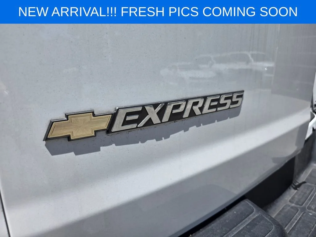 Used 2024 Summit White Chevrolet WT image 14