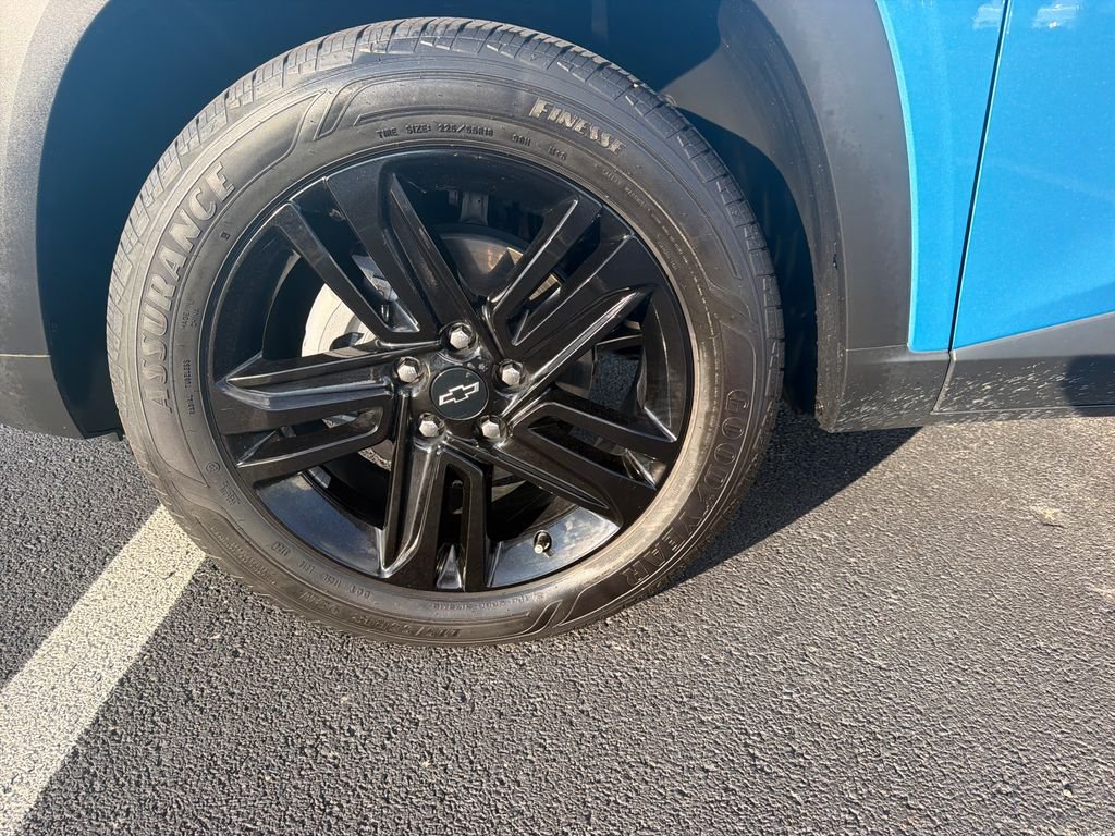 Used 2025 Blue Chevrolet ACTIV image 10