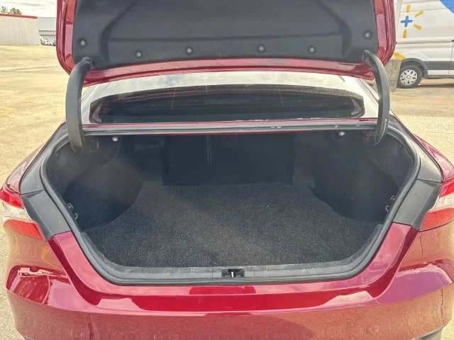 Used 2018 Red Toyota LE image 29