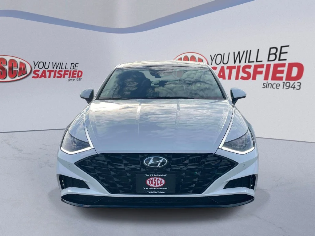 Certified Used 2023 White Hyundai Limited image 2