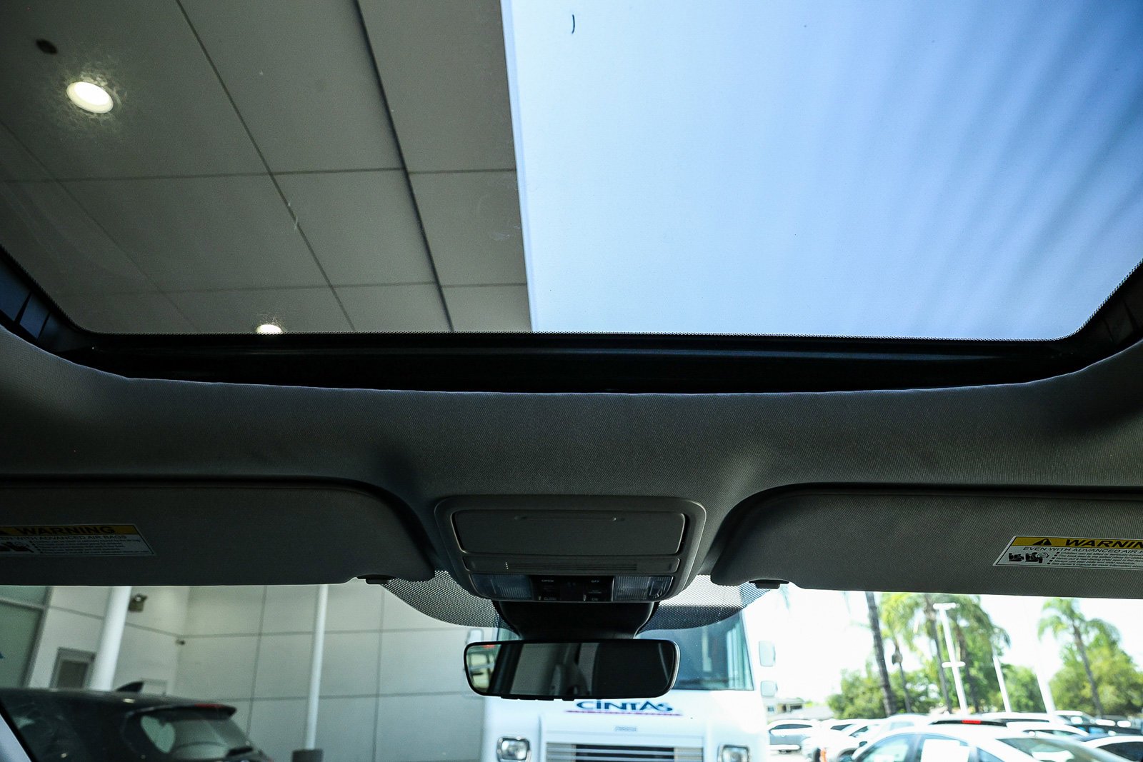 New 2026 Platinum White Pearl Honda Touring Auto image 18