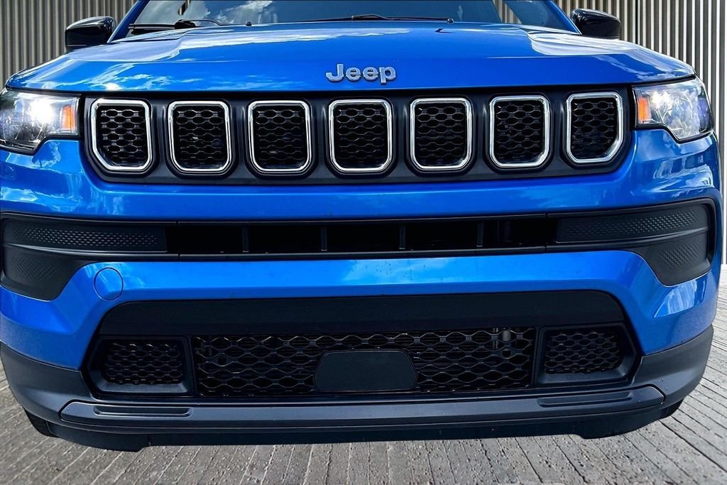 Used 2023 Blue Jeep Sport image 28