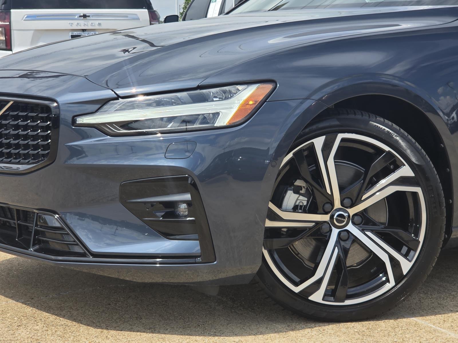Used 2024 Denim Blue Metallic Volvo Plus Dark Theme image 7