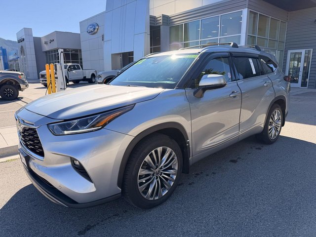 2022 Toyota Highlander Platinum