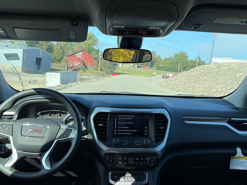 2023 Gmc Acadia SLE photo 2