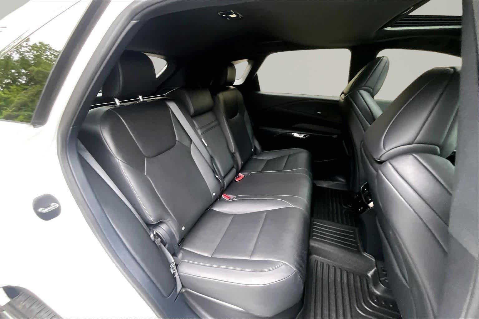 Used 2024 Ultra White Lexus F SPORT Handling image 20