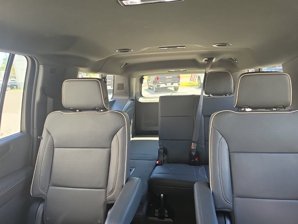 Used 2025 Silver GMC Elevation image 15